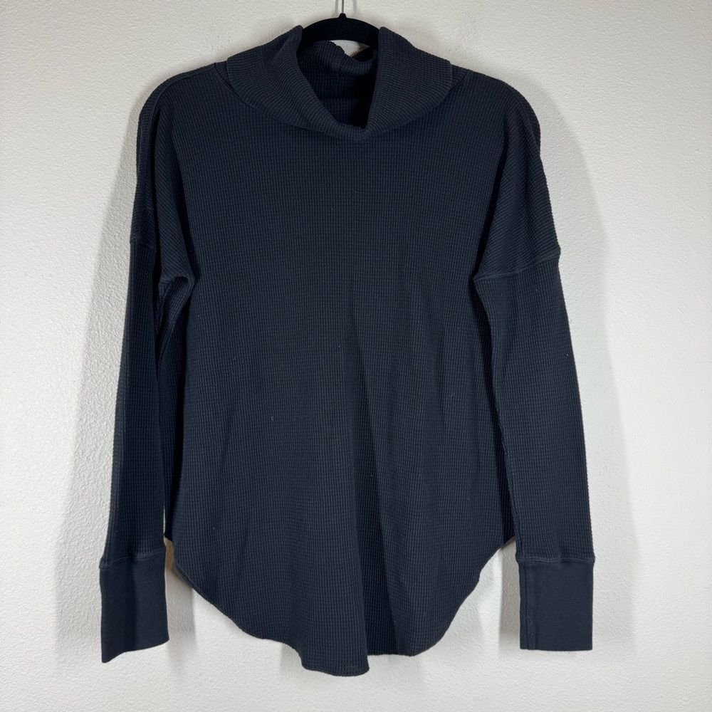 Aritzia Babaton Black Waffle Knit Turtle Neck Thermal Top Long Sleeve Small